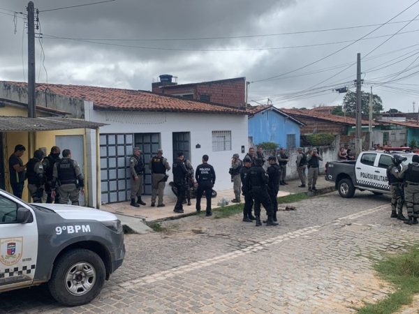 Policial militar foi assassinado a tiros em Felipe Camarão, na Zona Oeste de Natal — Foto: Emerson Medeiros/Inter TV Cabugi