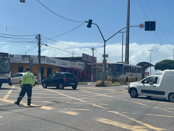 Vários semáforos de Natal pararam de funcionar após apagão que atingiu cidades do RN — Foto: Vinícius Marinho/Inter TV Cabugi