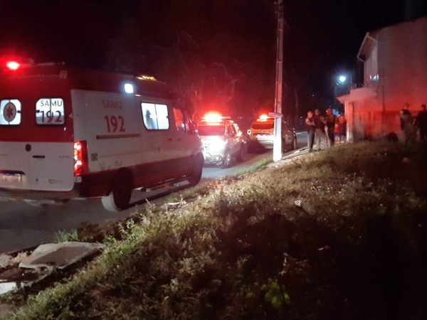 Homens foram baleados em Candelária, na Zona Sul de Natal — Foto: Sérgio Henrique Santos/Inter TV Cabugi