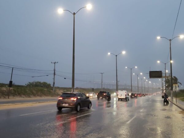 Chuva na Ponte Newton Navarro, em Natal. (Arquivo) — Foto: STTU/Divulgação