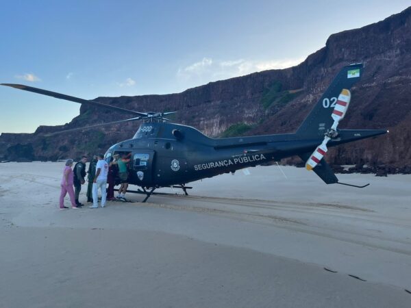 Helicóptero da Secretaria Estadual de Segurança Pública foi acionado para fazer o resgate — Foto: Divulgação/CIOPAER