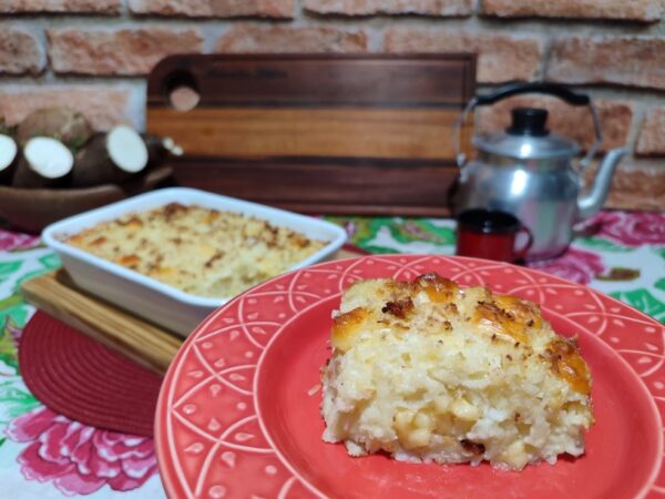 Prato de macaxeira, queijo e coco — Foto: Divulgação