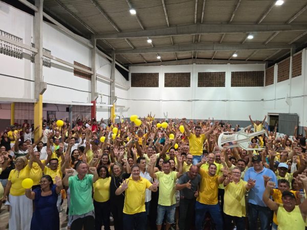 O evento aconteceu no sábado (6) e lotou o ginásio do Colégio Exemplo. — Foto: Divulgação