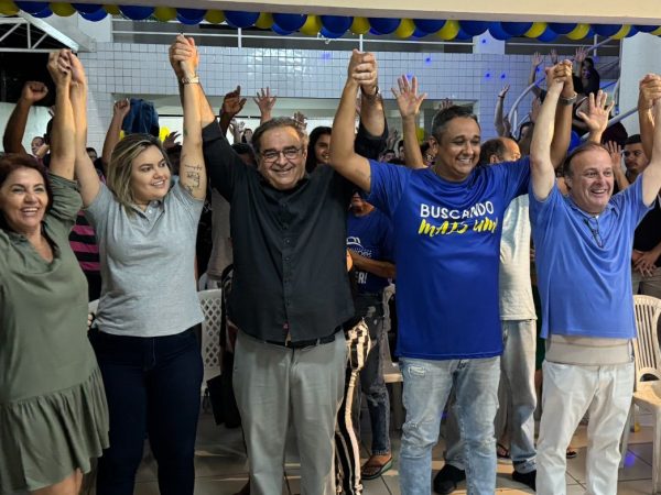 Evento contou com o prefeito Álvaro Dias, e os pré-candidatos Paulinho Freire e Joana. — Foto: Divulgação
