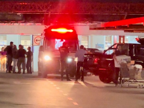 Suspeitos fugiram. Vigilante foi socorrido e seu estado de saúde é estável. — Foto: Kléber Teixeira/Inter TV Cabugi
