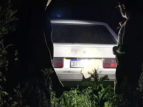 Tremembé (SP), 14/01/2025 - Polícia apreende carro usado em ataque a assentamento do MST em Tremembé. Foto: Polícia Civil SP/Divulgação