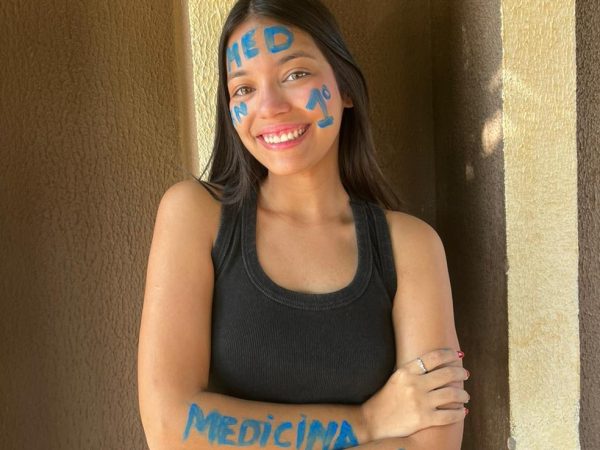 Anna Beatriz Rebouças foi aprovada em 1º lugar em Medicina na UERN — Foto: Cedida