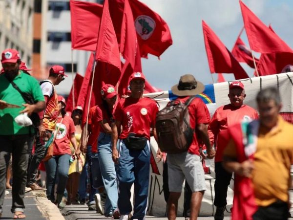 Recife (PE), 15/04/2025 - Militantes durante marcha do MST pela Reforma Agrária. Foto: Anderson Stevens/MST