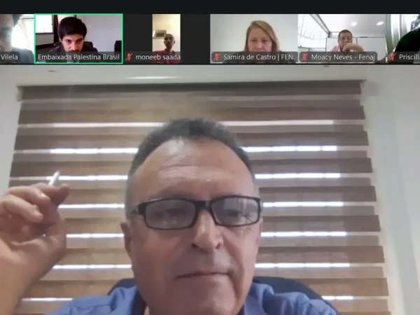 Brasília (DF), 25/09/2025 - Reunião com jornalistas em Gaza. Naser Abu Baker, presidente do Sindicato dos Jornalistas da Palestina, diz que 252 profissionais foram mortos por forças israelenses em Gaza. Foto: Zoom/Reprodução