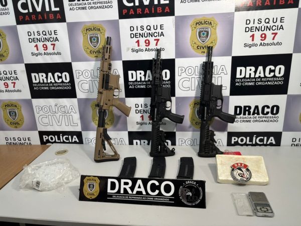 Homem é preso suspeito de participar de assalto a cooperativa de crédito, em Campina Grande — Foto: Lídice Pegado/TV Paraíba