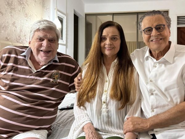 Aluízio Alves Filho ao lado dos irmãos Ana Catarina e Henrique Eduardo Alves — Foto: Heitor Gregório/Cedida