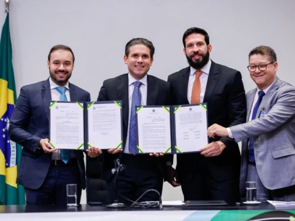 Evento de lançamento do programa de Inteligência Artificial Ulysses -