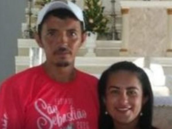Carlos Silva de Freitas, de 39 anos, e Cleidiana da Silva, de 41 anos, foram mortos a tiros dentro de casa — Foto: Cedida