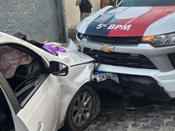 Cinco pessoas são presas após perseguição e colisão com viatura, em João Pessoa — Foto: Divulgação/Polícia Militar da Paraíba