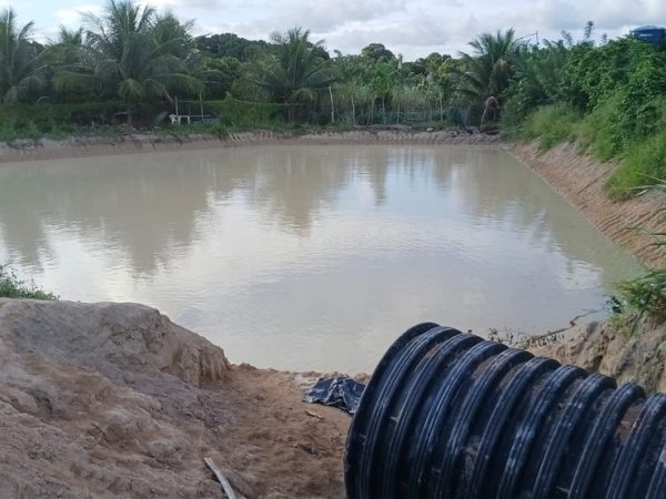 Lagoa onde três adolescentes se afogaram em Parnamirim, na Grande Natal. Um morreu. — Foto: Brunno Rocha/Inter TV Cabugi