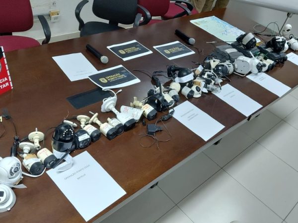 Mais de 70 câmeras de monitoramento usadas por facções na Grande João Pessoa são apreendidas — Foto: Antônio Vieira / TV Cabo Branco