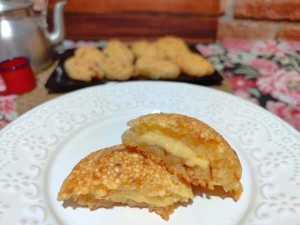 Salgado de tapioca granulada com queijo coalho — Foto: Inter TV Costa Branca