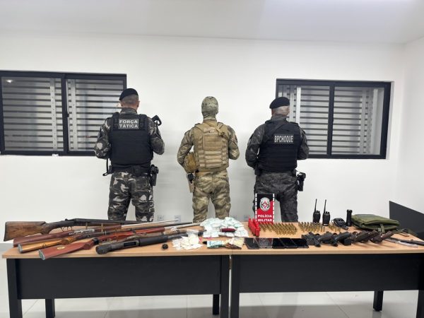 Dois suspeitos são presos e dois ficam feridos após confronto com a polícia, no Litoral Norte da PB — Foto: Divulgação/Polícia Militar