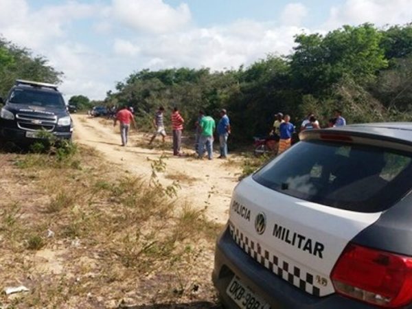 Cadáveres foram localizados pela polícia em uma região de mata, na comunidade de Eldorado dos Carajás (Divulgação PM)