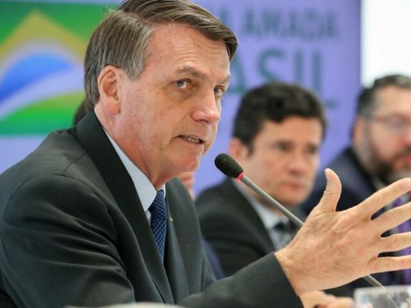 Bolsonaro também afirmou que Pazuello está no comando da Saúde “por acaso” e que é um “ótimo gestor” — Foto: Marcos Correa