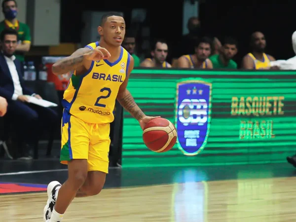 Yago, armador da seleção brasileira masculina de basquete, em 3/12/2021