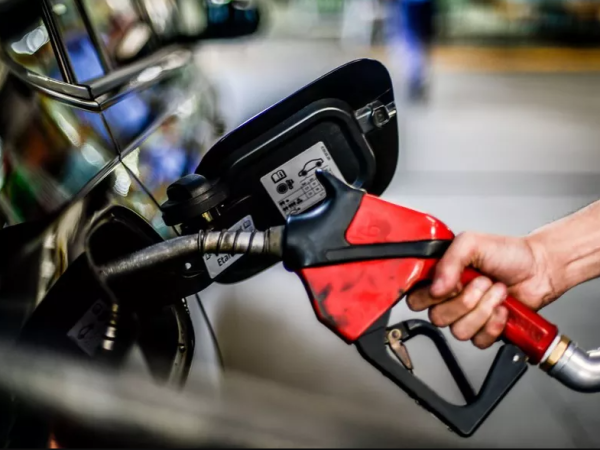 A última alteração no preço da gasolina havia sido em 16 de agosto. — Foto: Marcello Casal Jr/Agência Brasil